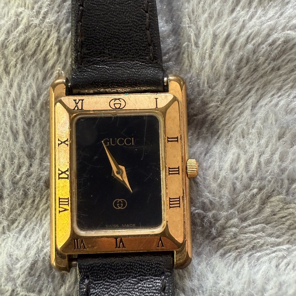 Ladies Vintage Gucci watch 4200 L - Picture 4 of 7